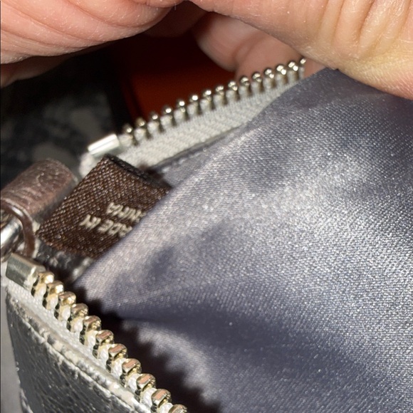 Coach Metallic Silver and Cream Shoulder Bag - Picture 12 of 14